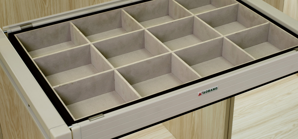 GB05 高檔阻尼分隔盒