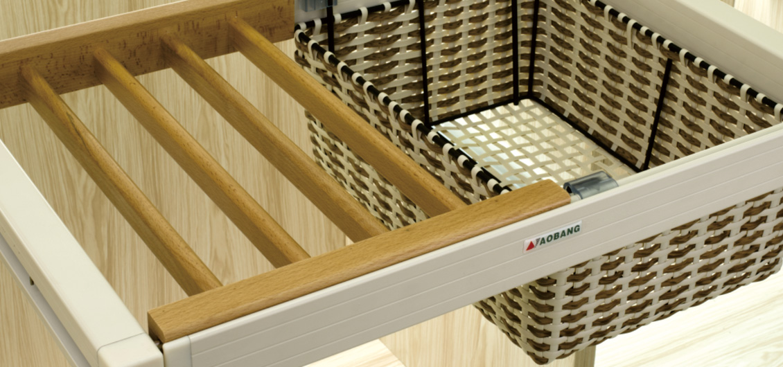 GB10 高檔阻尼實(shí)木褲架和仿藤籃